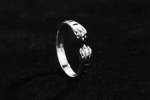 Cat Claw Ring – Dark Background v2