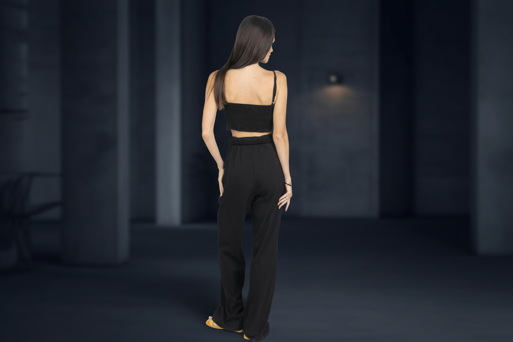 Rosalia Set Back – Dark Background
